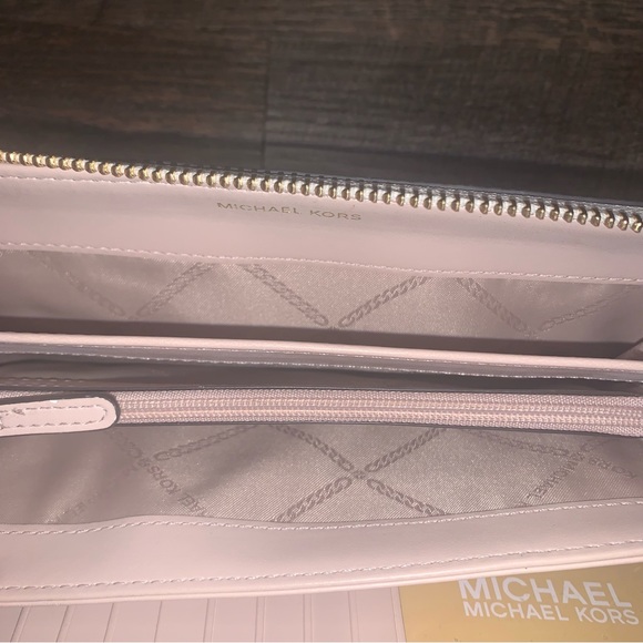 MICHAEL KORS Jet Set Travel Continental Floral Wallet NWOT - Picture 6 of 10